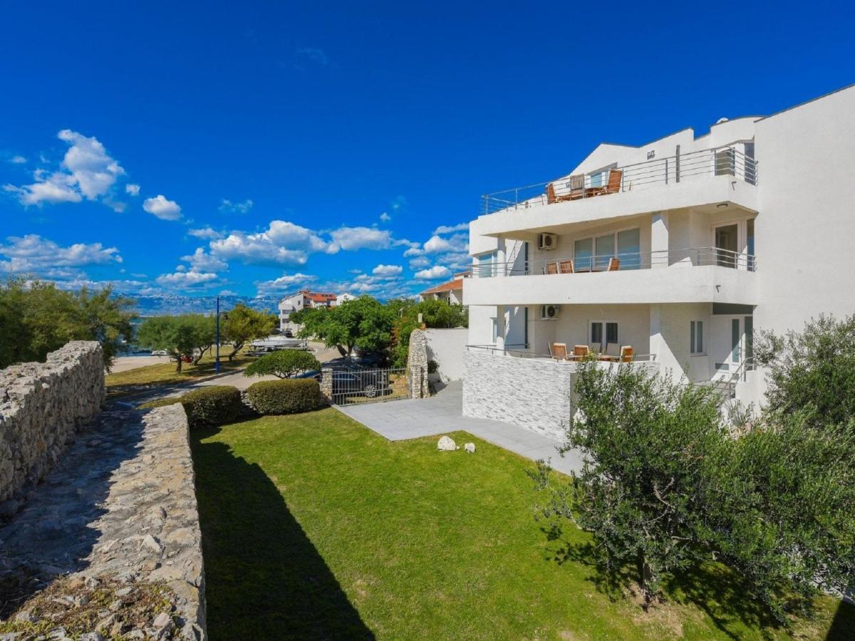 Modern Villa In Nin With Terrace Buitenkant foto